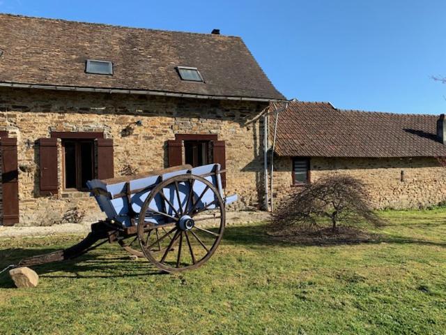 La Petite Ecurie Villa Saint-Yrieix-la-Perche Exterior photo